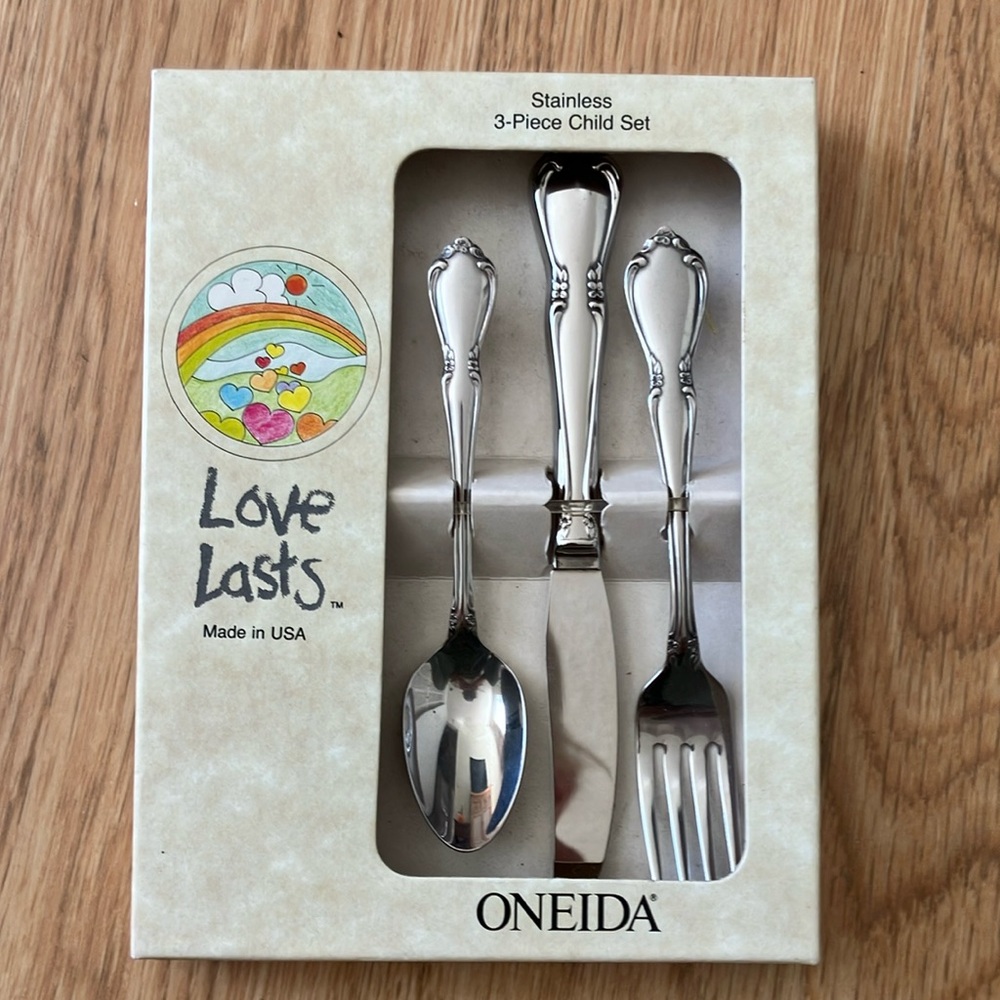 Oneida Love Lasts Stainless 3 pc Child Cutlery Set. Brand New